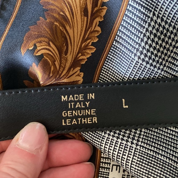 R. Armony black leather belt with brown detail. 33-37” - Picture 3 of 5